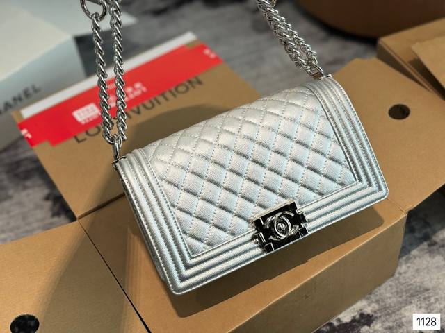 折叠礼盒 原单 Chanel 珠光 Leboy 顶流款 百看不厌 Chane Leboy新品菱格辣妈包 经典 集高端于一身 梦幻之作 尽显女人气质 原版鎏金五金