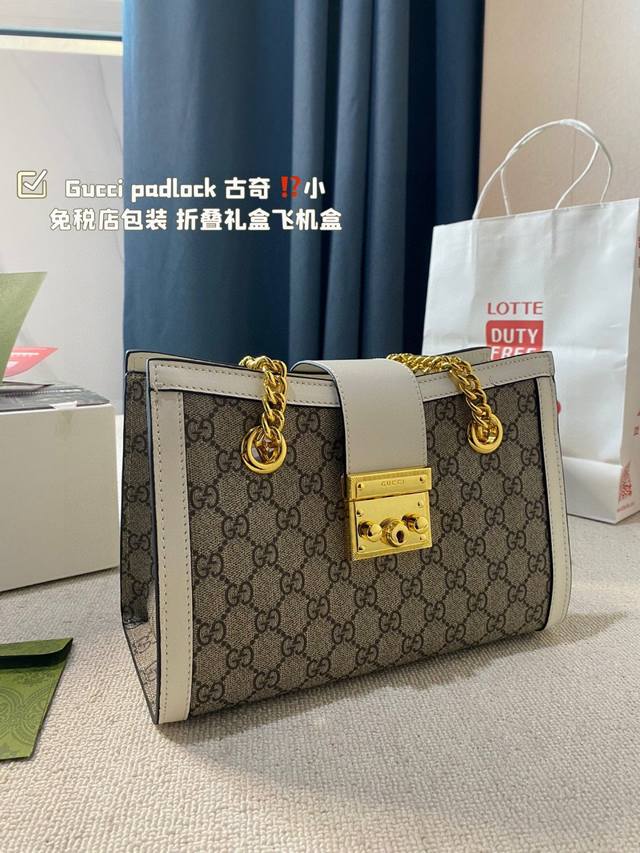 Gucci古奇g家 Padlock 款号498156＃ 当下最火的包，犹如文艺少女的时光宝盒 多了一眼心动~不止貌美 不止方便，全新padlock还很百搭，越看