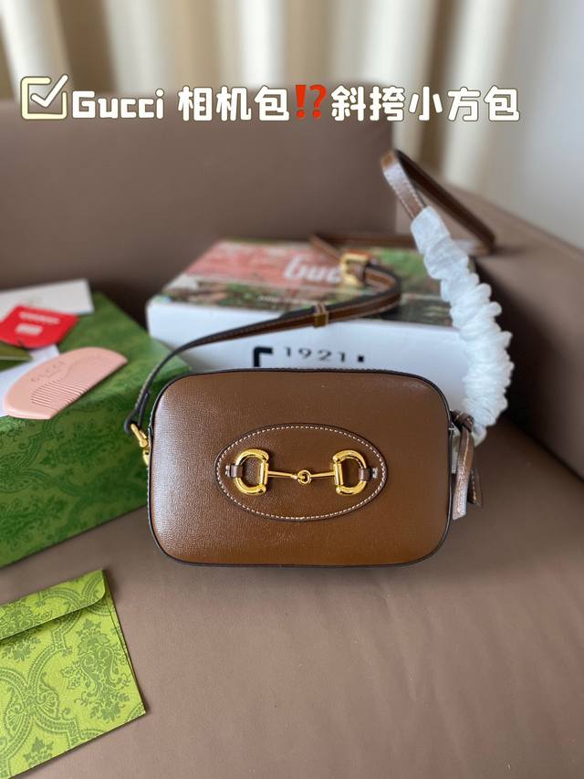 再次沦陷！慵懒感十足gucci 相机包一眼惊艳的复古慵懒感相机包筒幻干浄的清爽方正包型复古风 学院风 中性风 百搭不挑人尺寸20*13