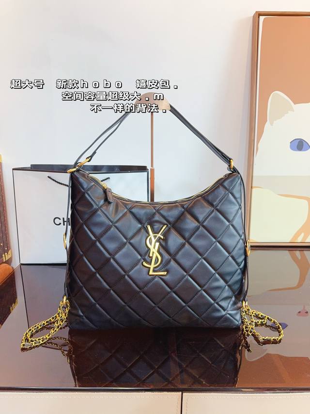 圣罗兰 Ysl Hobo 嬉皮单肩包.质感很高级容量超级大也很耐用日常出街背它回头率百分百就是这种随性慵懒感尺寸：37*10*30Cm