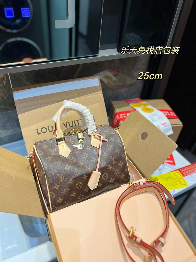 折叠礼盒 牛皮lv Speedy 枕头包 Lv 新款系列 枕头包 手袋,全网首发 Lv Speedy Nano 枕头包这款retiro 手袋以标志性 经典永恒。