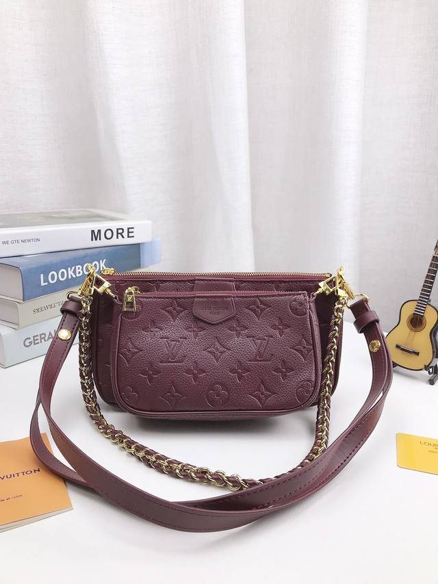 Lv Multi Pochette麻将包 原单对花品质1:1原版高品质 Lv三件套麻将包 新品卡通豹纹拼接 柔软的monogram面料+纯钢五金一包四用。可当钥