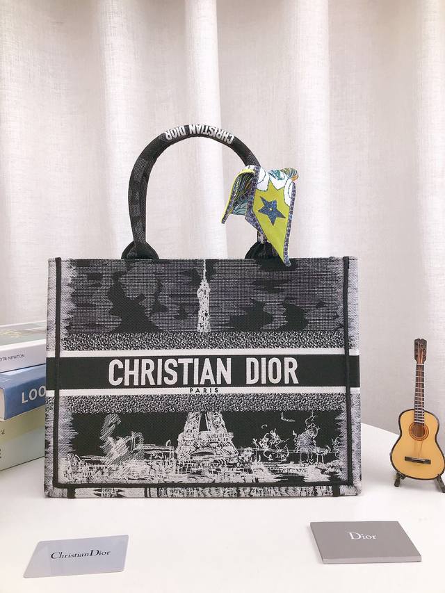 高品质 折叠礼盒迪奥tote埃菲尔铁塔托特包购物袋3D浮雕原版布 Dior 原版布提花 配丝巾+内胆dior Book Tote今年最喜欢的一款购物袋 Tote