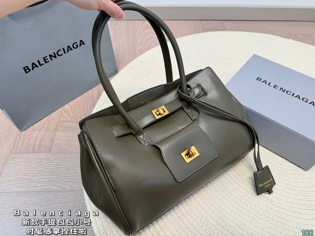 小号 Balenciaga 巴黎世家超多网红博主们推荐包包非常耐用尺寸 小号30 19