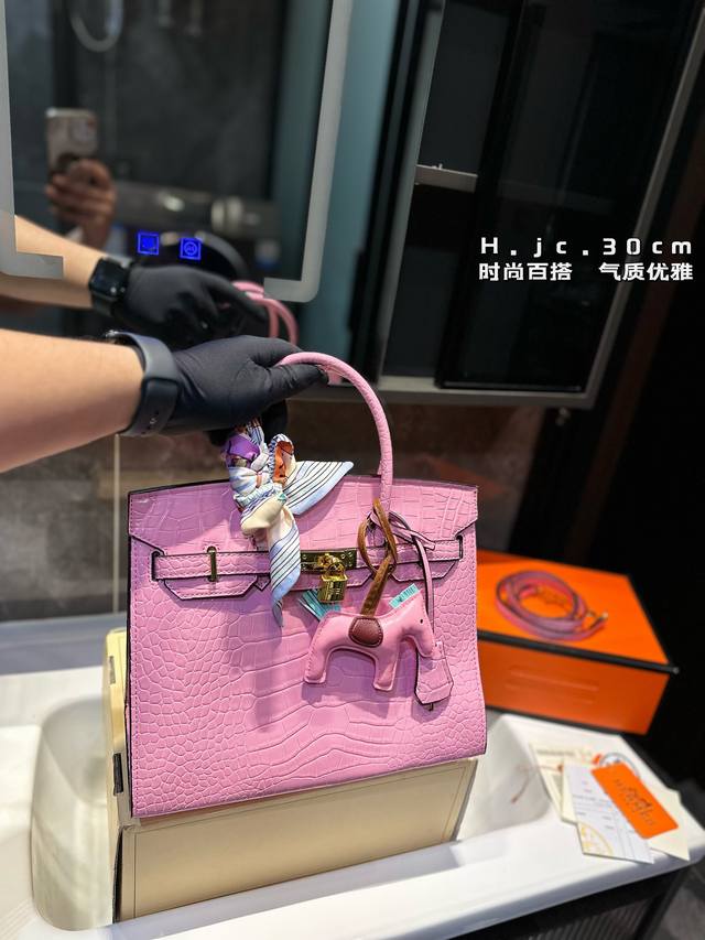 折叠礼盒 Hermes 高级鳄鱼纹 铂金包 Hermès 爱马仕 铂金包 高端质量 原版皮质 明星同款 原版质量 ，Hermès每个女孩的必备品j 尺寸：30C