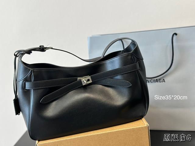 牛皮balenciaga 新品牛皮质地时装 休闲 不挑衣服尺寸35*20Cm