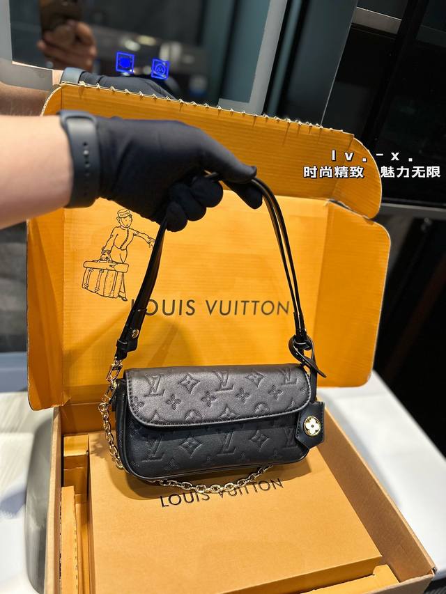 2024新款 Lv 路易威登 Wallet On Chain Ivy腋下包 尺寸22 13Cm