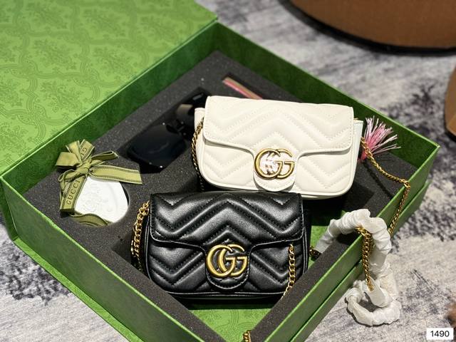 配精美套盒 Gucci 古驰 新款马蒙marmont 再现复古摩登 双g 刺绣爱心单肩包斜挎包女包 美到无法无天的款式 今年简直引领时尚最in元素做了几个月的款