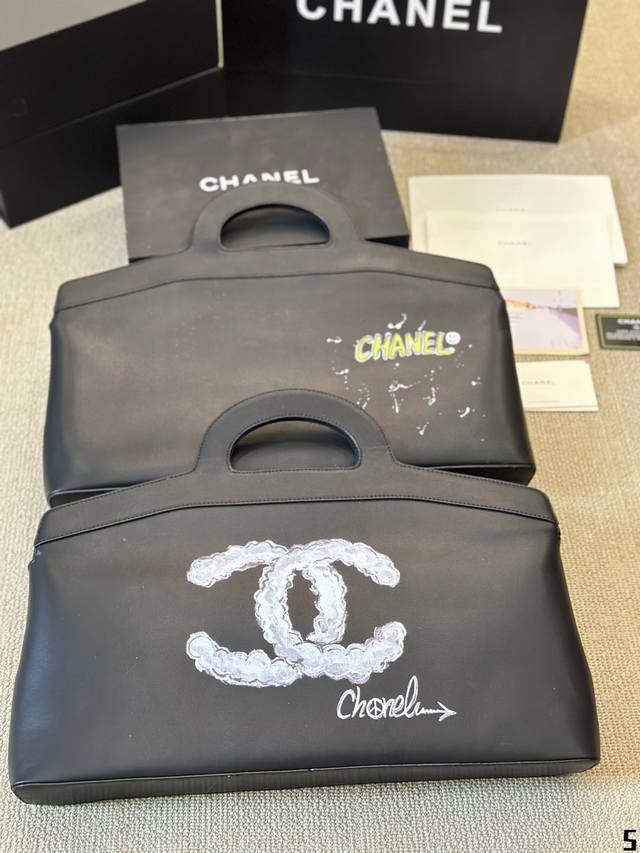 Chanel 印花 公文包 慵懒随性又好背上身满满的惊喜高级慵懒又随性彻底心动的一只size：45 35Cm