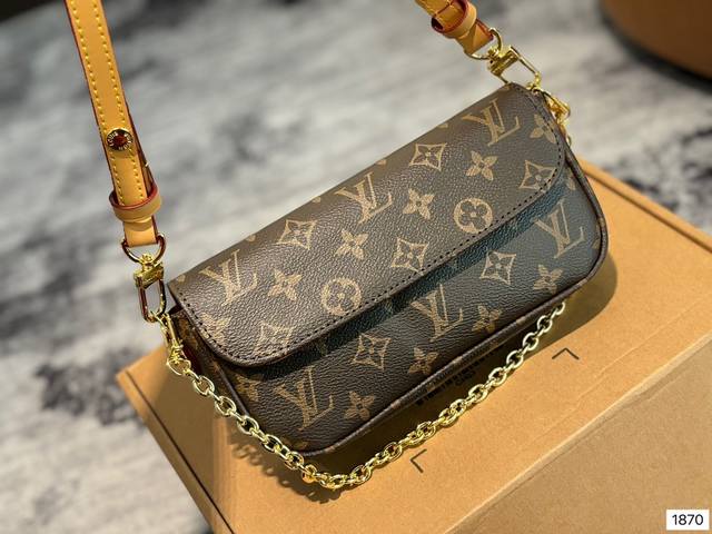 2024新款 Lv 路易威登 Wallet On Chain Ivy牛仔腋下包 麻将包 尺寸22 13Cm