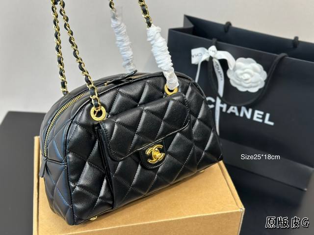 Chanel新品牛皮质地时装 休闲 不挑衣服尺寸25*18Cm