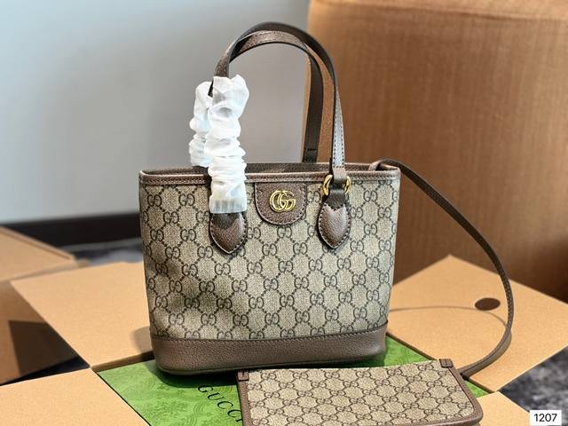 礼盒gucci 限定新品 Tote购物袋 Gucci古奇发现一-款可以随便一塞就出门的tote购物袋，-定是最适合洒脱随性的小仙女了，这款tote购物袋虽然看起