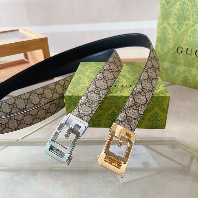 全套包装手提袋打票 Gucci 腰带五金扣复古做法 设计师高级感十足 百搭神器 越看越好看 复古的凯旋门 入手好看到死！高级冷淡中又透露着恰当的诱惑感。