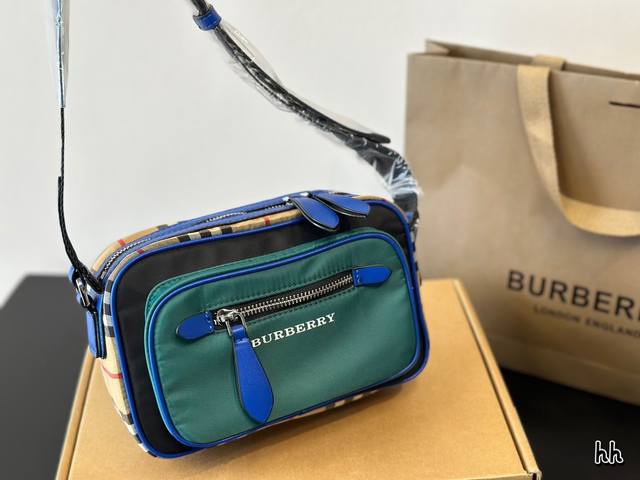 Burberry邮差包／挎包。最爱的包包 新包包 日常穿搭 尺寸21*13