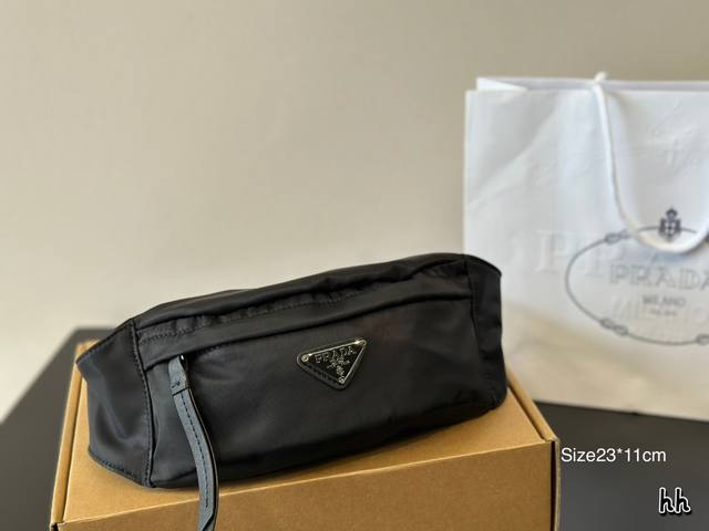 Size：23*11Cm Prada多用包 男生背也很好看 女生背超帅 搜索prada 腰包