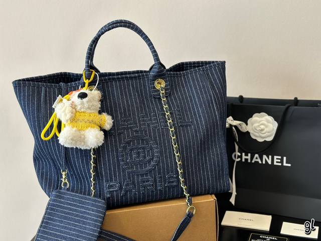 同价 挂件55 Chanel 购物袋沙滩包 新款沙滩购物袋托特包 尺寸37*29Cm 31*26Cm 完美演绎秋冬季节搭配 当然其实她是属于四季的