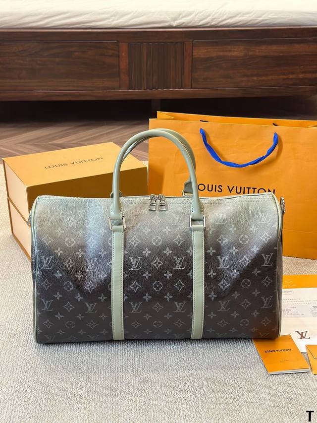 Lv Keepall Bandouliere 45旅行袋 超酷中lv Keepall老花旅行袋 Lvkeepall 出差旅行最常用的一只包 这是超酷的一只包 可