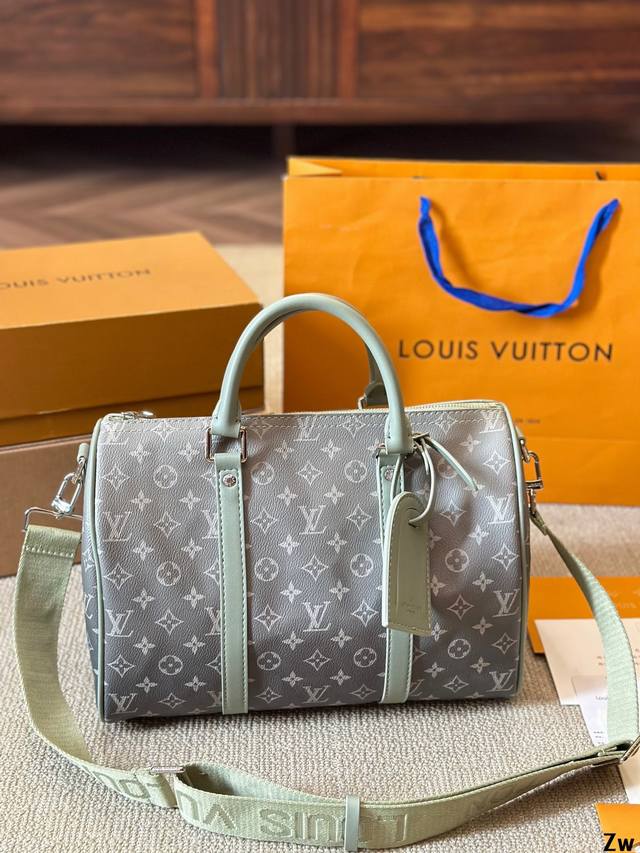 Lv Keepall Bandouliere 30旅行袋 超酷中lv Keepall老花旅行袋 Lvkeepall 出差旅行最常用的一只包 这是超酷的一只包 可