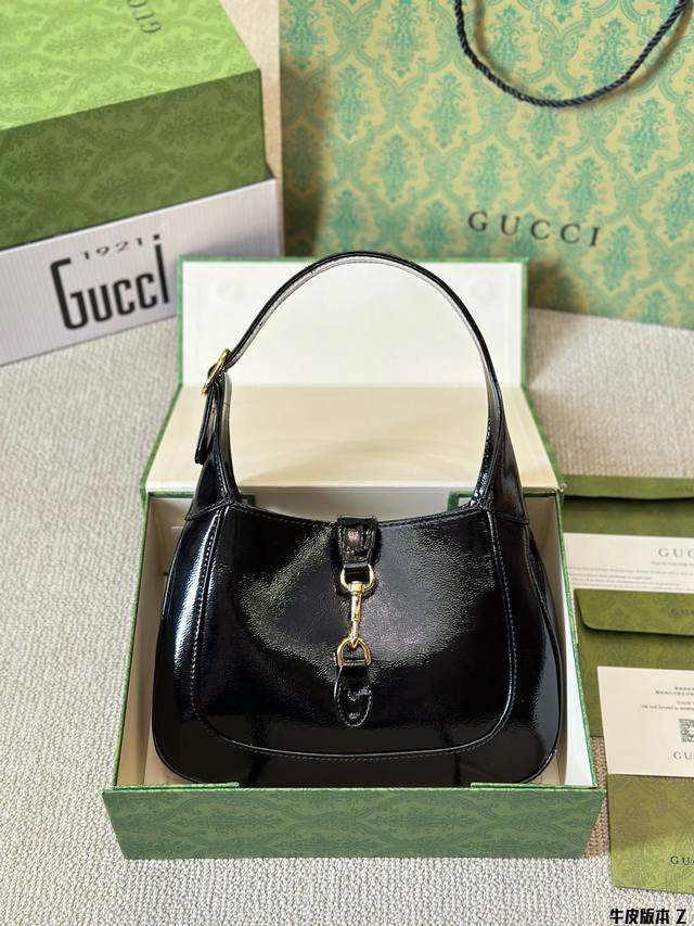 牛皮版本 ｜Gucci Jackie1961 礼盒包装gucci 小古家腋下包推荐 不鸡肋可以说是小古家的象征了可单肩 腋下 肩带可以延长 经典锁扣搭配原厂小牛