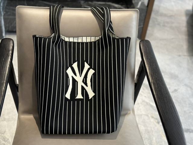 Size：35*30Cm Mlb Tote 托特 新品！新品！新品！ 是不是你的菜