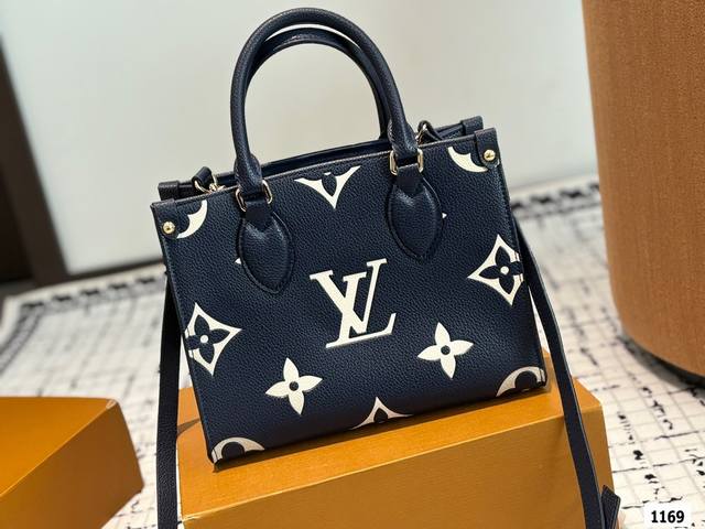 Lv Onthego 25Cm 压字 丛林包 时尚托特包 大象灰 折叠礼盒 原单品质 Lv A B面喷绘 Onthego妈咪袋 性价比之王这是一款超赞的包型，灵