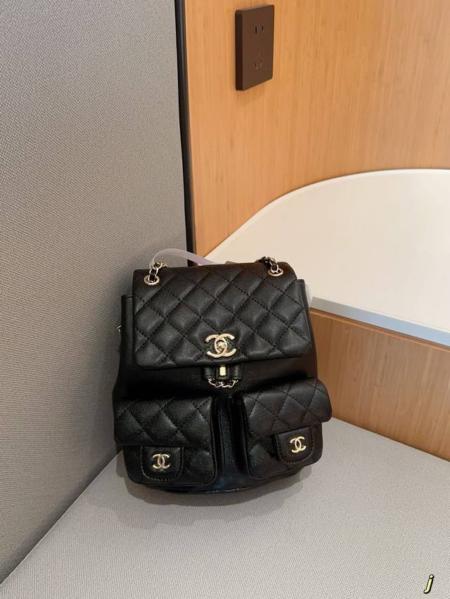 香奈儿chanel 中古vintage 23P双肩书包 鱼子酱duma青蛙双肩包 尺寸19×24×10 礼盒包装