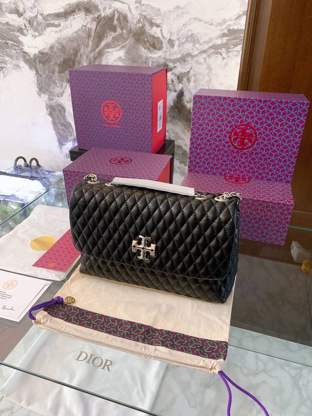 牛皮版本 Tory Burch 托里伯奇 大小适中.原单开模定制 五金内衬镂空logo 内带产地标进口面料手感质感超级好更耐磨！亮泽五金不褪色 单肩斜挎包时尚百