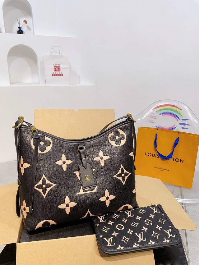 无盒 Lvcarryall 托特 好梦幻的色彩 Lv24的新品分享给大家 期待己久的lv包包 牛奶配色 时尚感十足，实用性也毫不逊色 无论是逛街、学会还是工作，