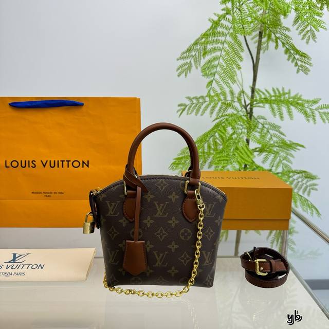 折叠盒 Louis Vuitton 2024 秋冬女裝系列 Nicolas Ghesquiere設計的2024秋冬女裝系列結合奪目圖案、閃亮刺繡、前衛破格的配飾