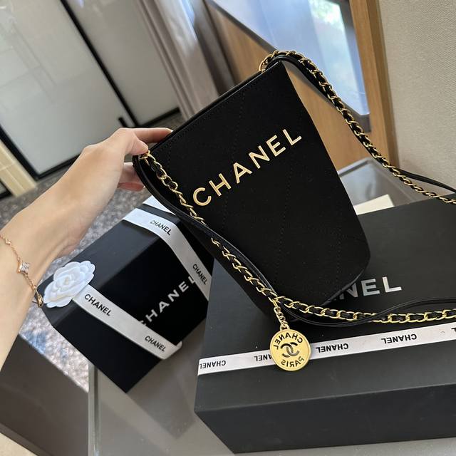 折叠礼盒包装 Chanel 新品 Mini 水桶包 手机包 时装 休闲 不挑衣服 尺寸12*18Cm