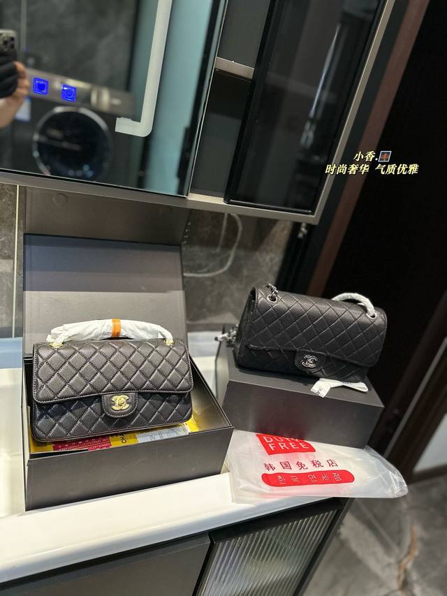 礼盒包装 Chanel 香奈儿 Cf链条包 时时刻刻展现最美的你。可单肩，斜挎，尽显女人优雅气质 是一款超级百搭的休闲链条包尺寸 ：26*6*16Cm