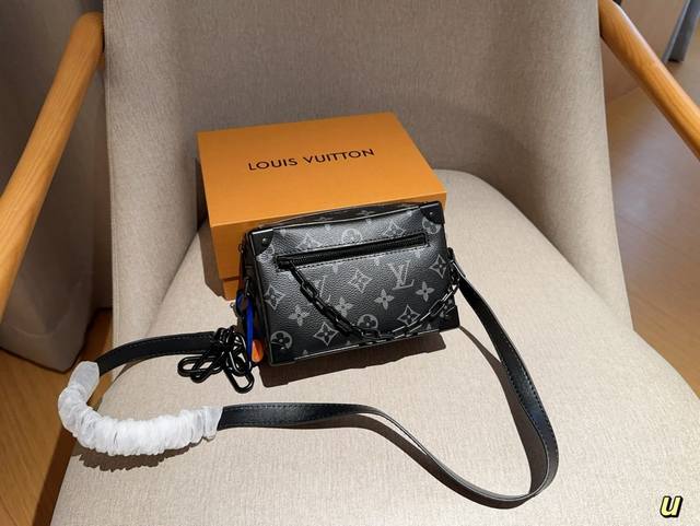 Lv 路易威登 Virgil Mini Sofe Trunk链条黑花盒子包 黑武士斜挎包 M44480 尺寸20Cm 礼盒包装