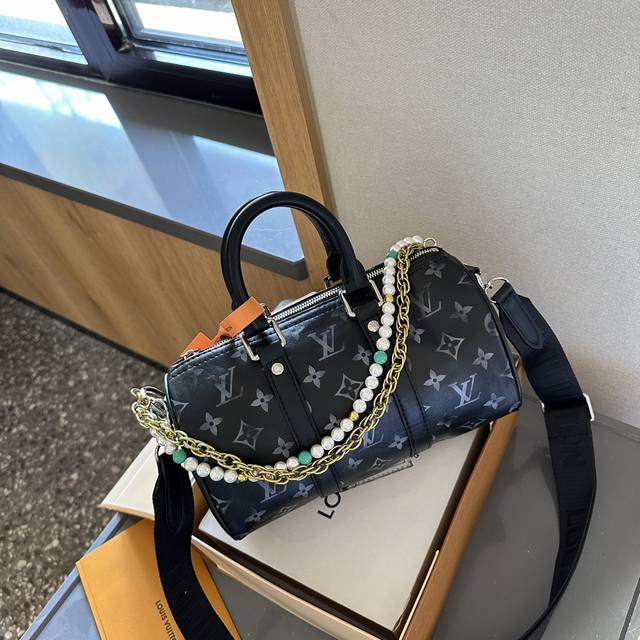 折叠礼盒官网飞机盒” 男帅女飒！！Lv Keepall25 路易威登 Keepall 25 蓝色老花有辨识度又低调 City的行李牌整个包包有不单调 尼龙宽肩带