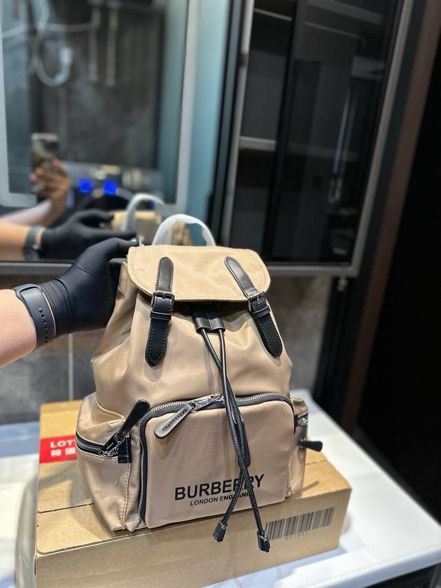 The Rucksack军旅背包” Bur双肩包 防水尼龙材质搭配牛皮！ 超轻超方便！Q尺寸28.32