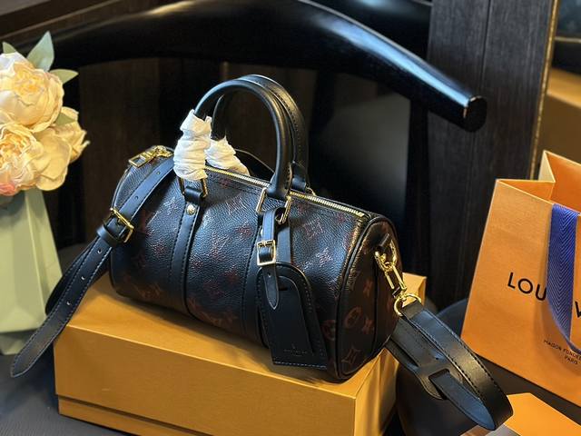 Lv Speedy 25Cm枕头包 无论版型 内里和专柜毫无差别 真正原版复刻 内里可拆卸 火遍全球的爆款机场大包 机车女神包 明星同款 贵气而充满活力的品牌设