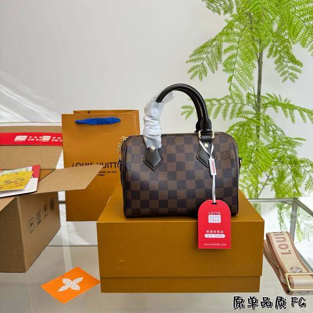 全套包装 Lv Speedy 20枕头包 咖啡格 Lv 新款系列 City Keepal手袋,全网首发 Lv Speedy Nano 枕头包这款retiro 手