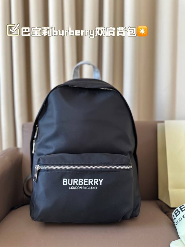 巴宝莉burberry双肩背包 时尚休闲风格 面料高密度防水雨好打理 尺寸30.43