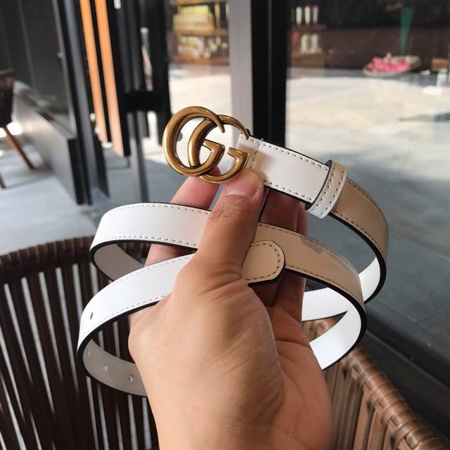 Gucci 古奇 原单品质 ，时尚潮流款精品腰带，带身宽度 2.0Cm ，女神必备单品，此款腰带的gg Marmont系列每一季都会推陈出新，为灵感源于70年代