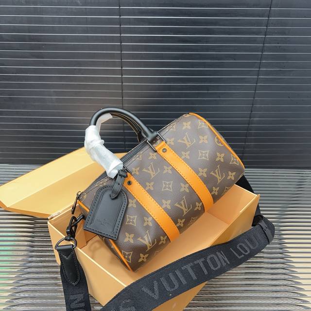 Louisvuitton 路易威登 Keepall 25 系列手袋 印花手提斜挎包 单肩包 采用精湛镶嵌细工，实物拍摄 原厂原版面料 配送小票 防尘布袋 折叠礼