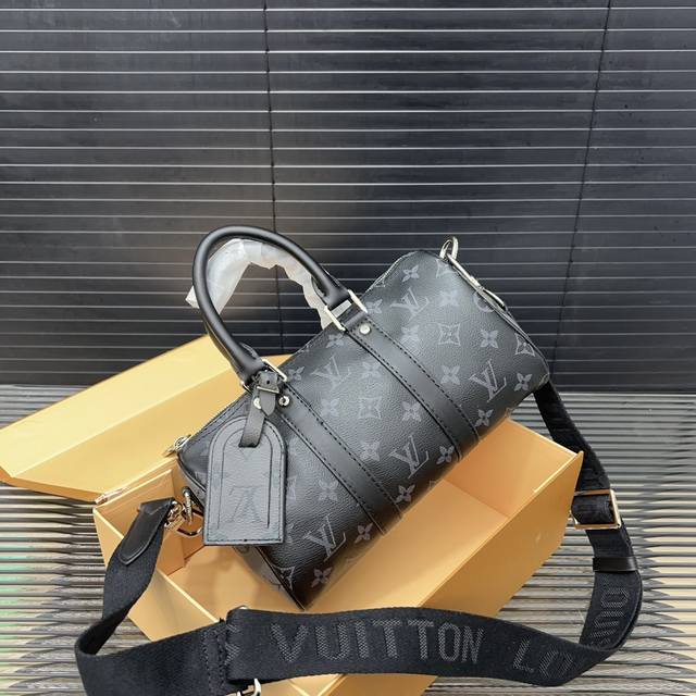 Louisvuitton 路易威登 Keepall 25 系列手袋 印花手提斜挎包 单肩包 采用精湛镶嵌细工，实物拍摄 原厂原版面料 配送小票 防尘布袋 折叠礼