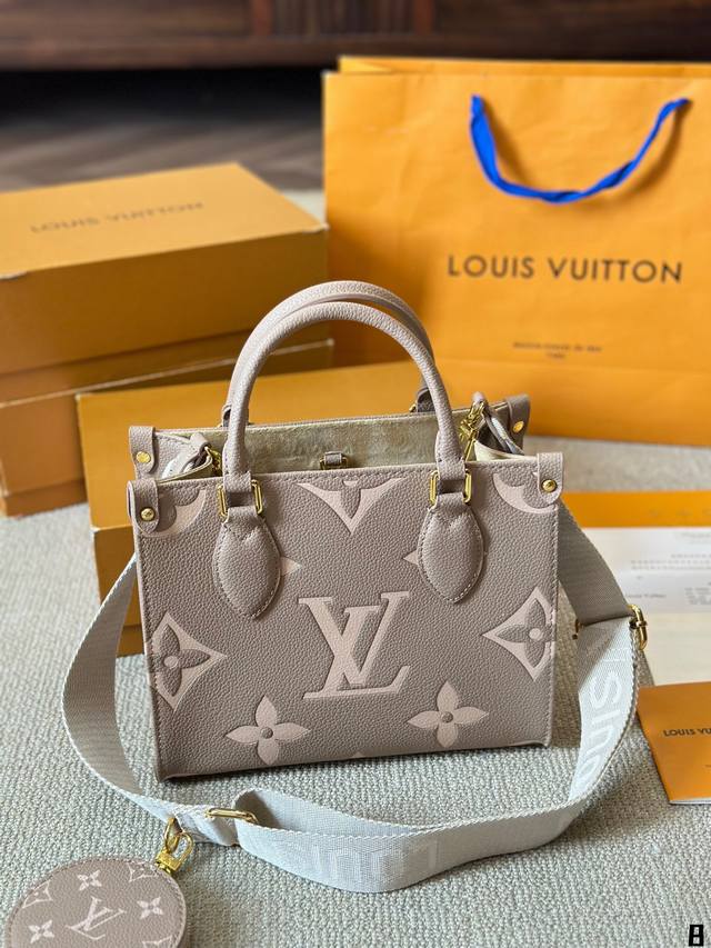 Lv Onthego 压字 丛林包 折叠礼盒 原单品质 Lv A B面喷绘 Onthego妈咪袋 性价比之王这是一款超赞的包型，灵感来自于恶搞lv的街头品牌，曾