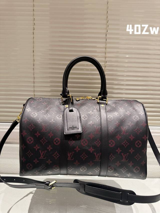 Lv Keepall Bandouliere 40旅行袋 超酷中lv Keepall老花旅行袋 Lvkeepall 出差旅行最常用的一只包 这是超酷的一只包 可