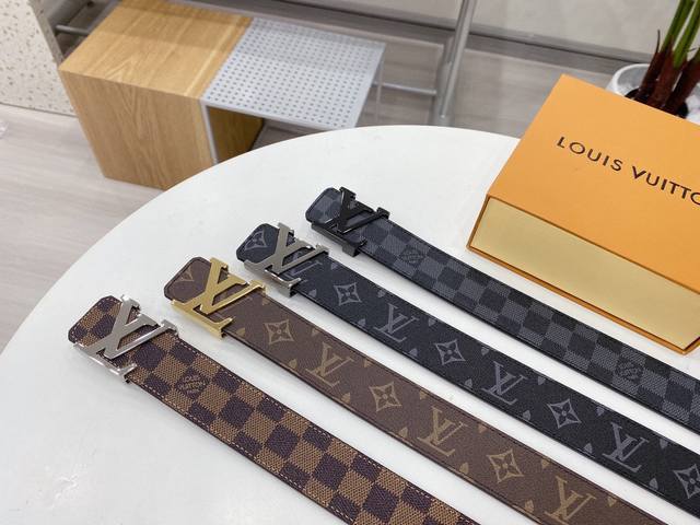 路易威登louis Vuitton 法国 专柜品质 官网同步 宽度3.8Cm 精美钢扣头 原版意大利双面进口小牛皮原版花纹 手感极佳 上身郊果棒 商务休闲两用