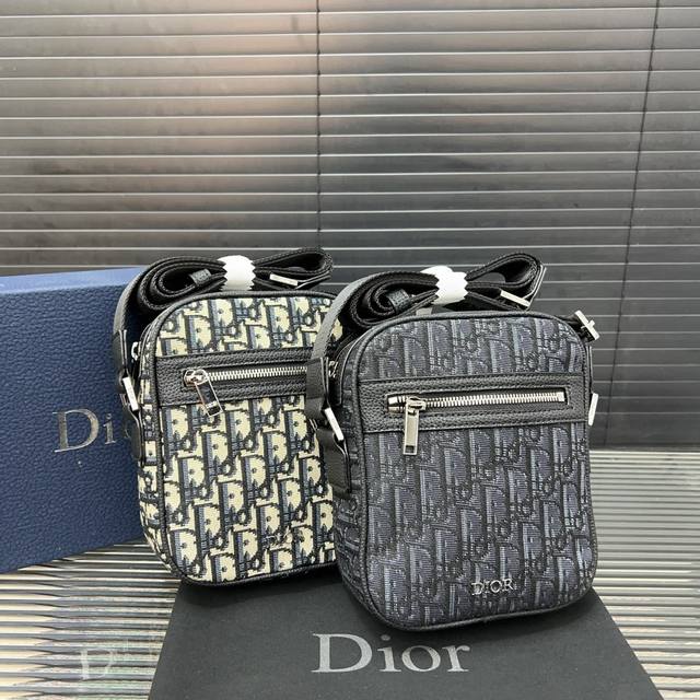 Dior 迪奥 Safari信使包 Cd刺绣针织相机包 男女通用斜挎包 单肩包 采用精湛镶嵌细工，经典百搭 实物拍摄 原厂原版面料 配送防尘袋 礼盒 15 X