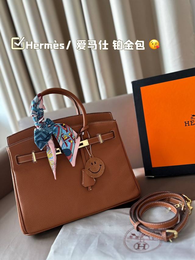 Hermès 爱马仕 铂金包 高端质量 专柜最新款进口荔枝纹 明星同款 原版质量 Hermès每个女孩的必备品 尺寸：30*27