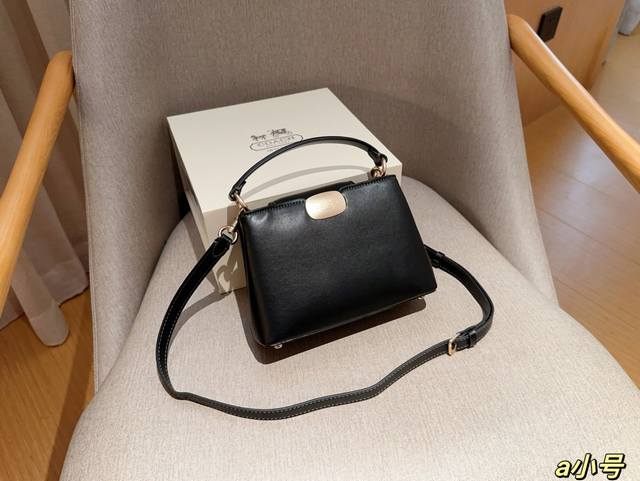 小号 Coach 蔻驰 Eliza Mini 手提包戴妃包 尺寸21×14×8 礼盒包装