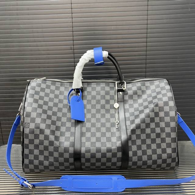 Louisvuitton 路易威登 Keepall旅行袋 手提包袋 机场包 采用精湛镶嵌细工，实物拍摄 原厂原版面料 配送 防尘袋 50 X 28Cm。