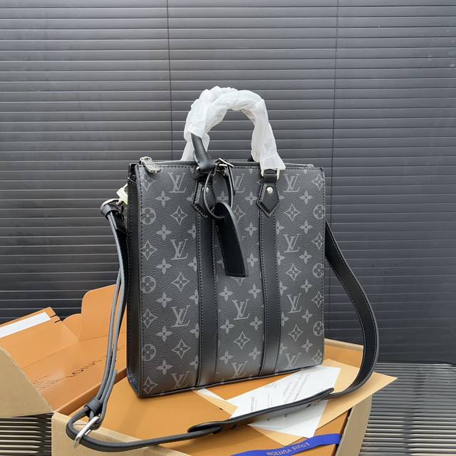 Louisvuitton 路易威登 Sac Plat Cross 手袋 牛皮手提包 男士公文包 采用精湛镶嵌细工，经典百搭 实物拍摄 配送防尘袋 28 X 25