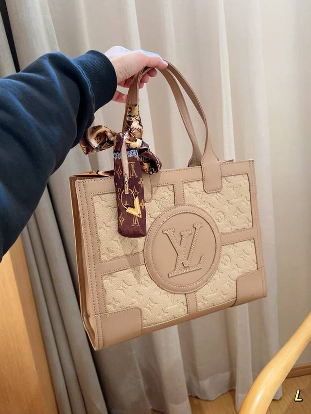 配送丝巾 Lv路易威登 压花压纹托特包tote 通勤购物袋 尺寸34×28×12