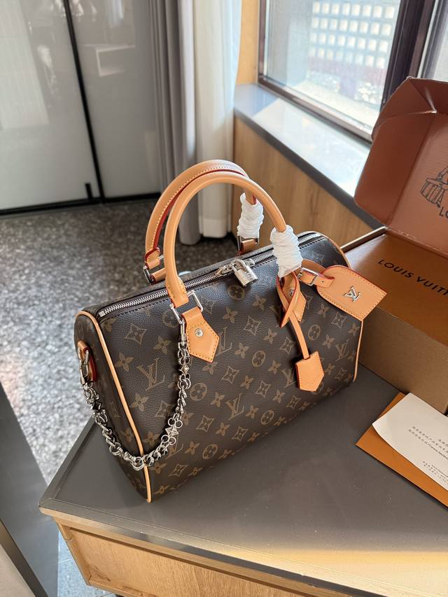 礼盒包装 Lv Keepall Bandouliere 30 旅行袋 超酷中lv Keepall老花旅行袋 Lvkeepall 出差旅行最常用的一只包 这是超酷